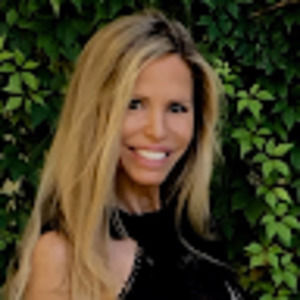 Meet your Posher, Lorrie